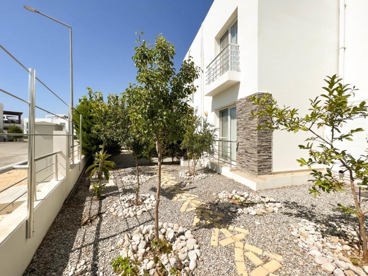 Caesar Beach Villas And Apartments Gastria Eksteriør bilde