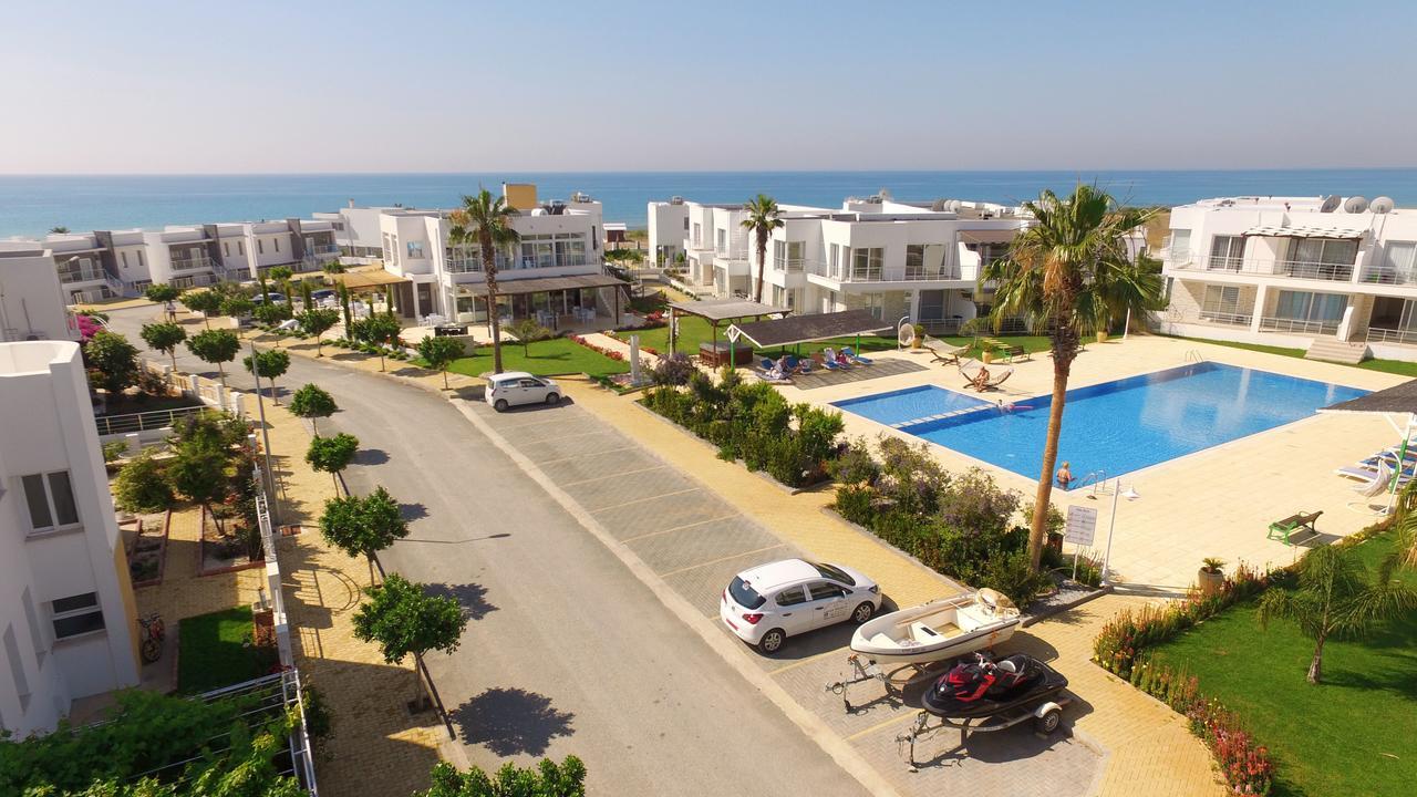 Caesar Beach Villas And Apartments Gastria Eksteriør bilde